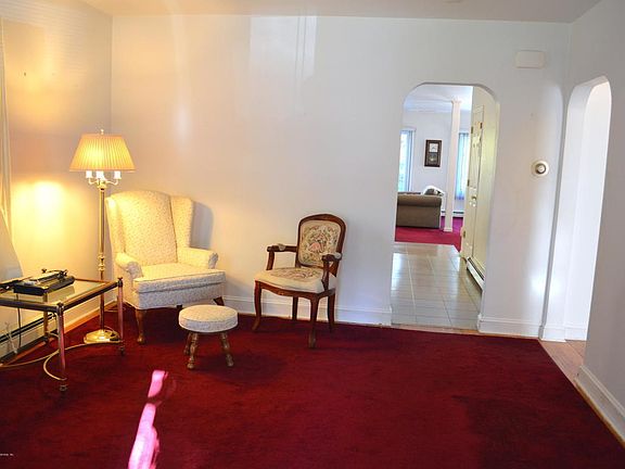 4th image of 25 Renwick Ave