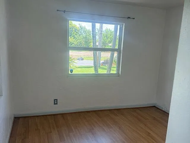 356 Orange Way — Photo 12