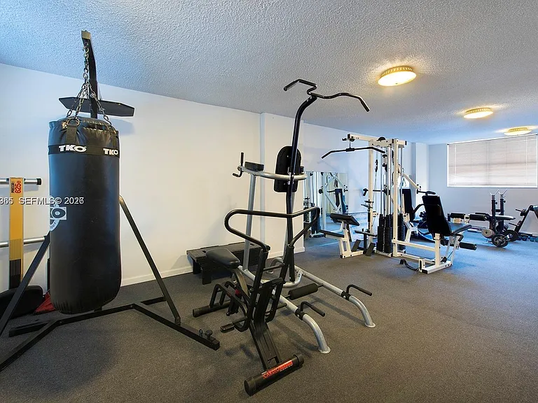 360 Meridian Ave #3E — Photo 16