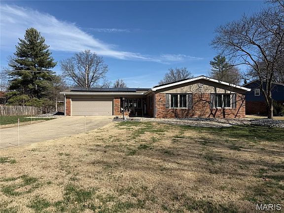 2nd image of 2304 Fontaine Dr