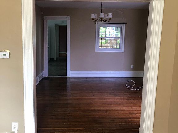 3rd image of 801 Columbus Pkwy #2