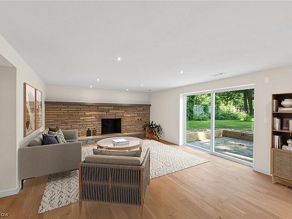 3rd image of 26625 Strawberry Ln