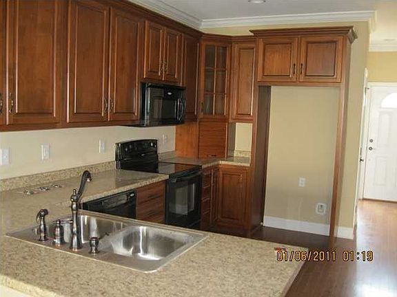 3rd image of 6838 Village Lake Cir