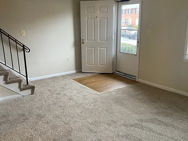 Longview — Photo 162