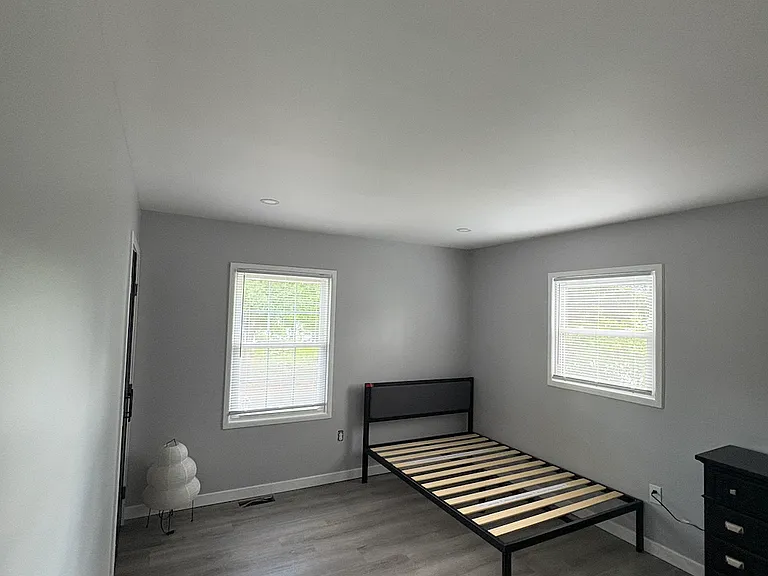 1200 Marshall Ln — Photo 16