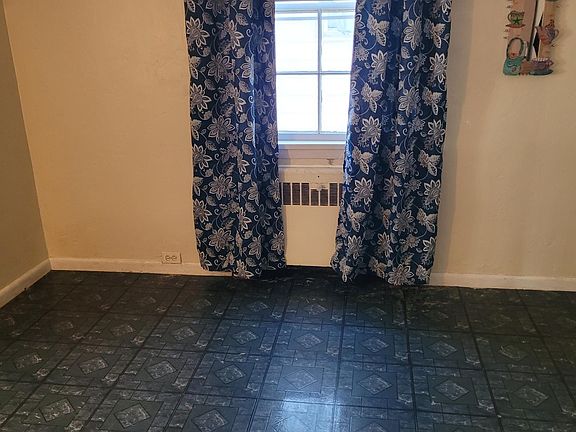 4th image of 117 3rd Ave #2