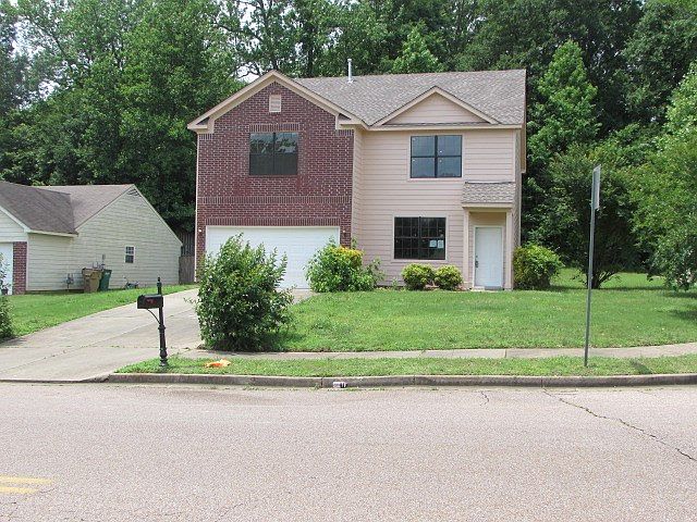 1st image of 4621 Northwood Hills Dr