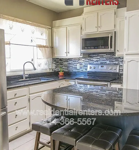 3220 W Madison St — Photo 5