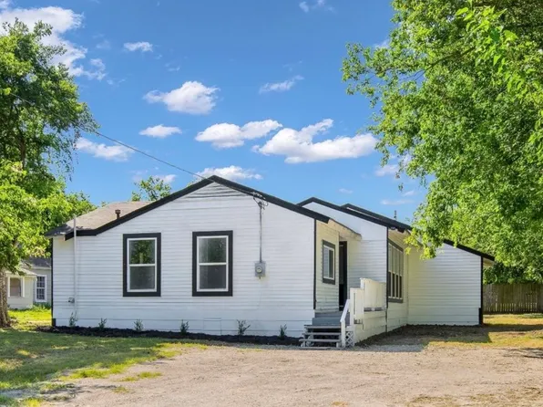 204 N Templeton St, Ennis, TX 75119
