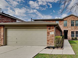 2203 Wagon Wheel Trl, Corinth, TX 76208