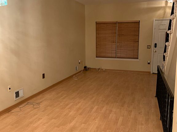2nd image of 38 Crown Ct