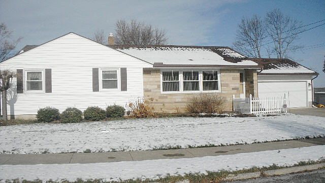 1st image of 528 Cherry Ave