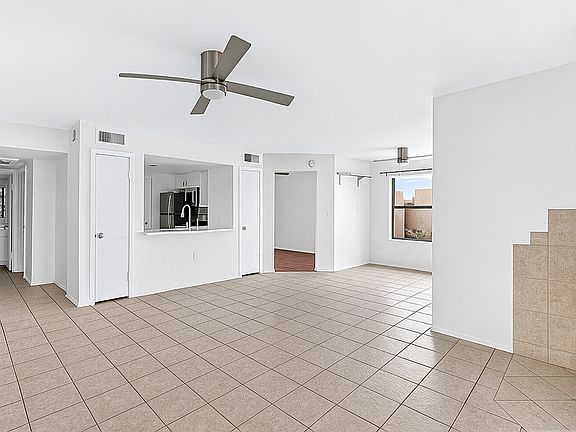2 Primary Suites on Opposites sides for Privacy