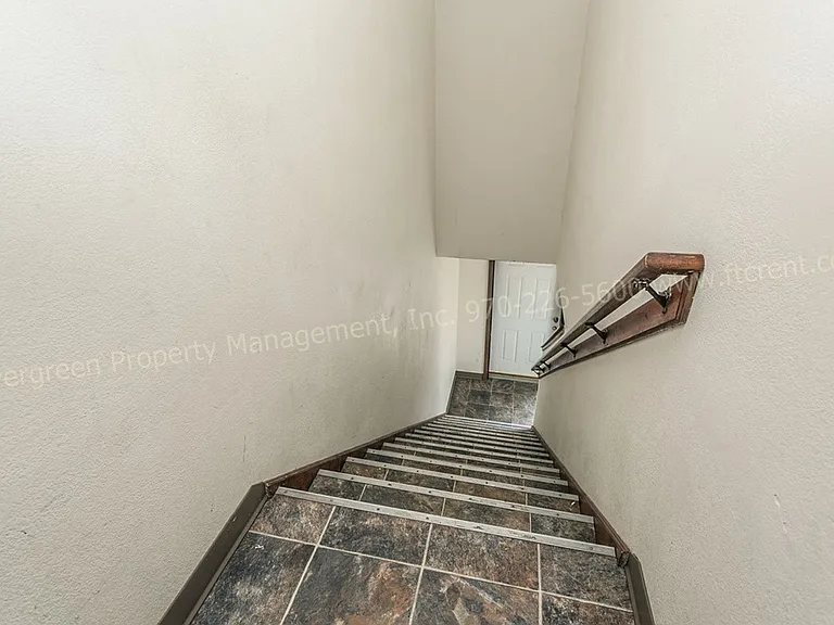 348 Terri Dr — Photo 18