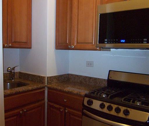 5th image of 170 W 73rd St APT 7C1