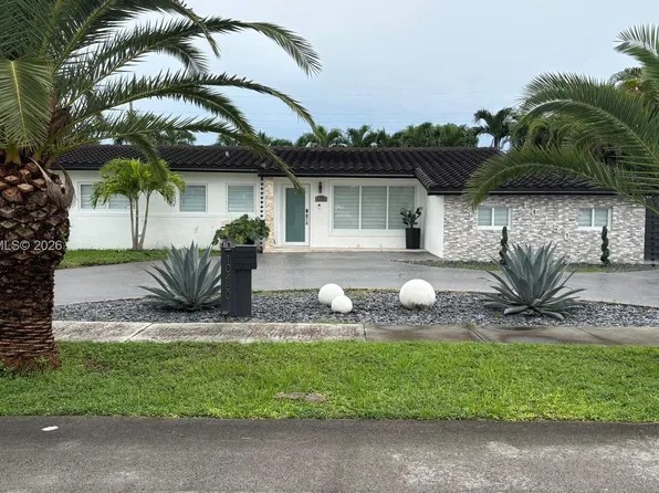 10450 SW 42nd Ter, Miami, FL 33165