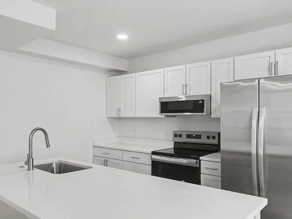 908 Indiana St #B, Lawrence, KS 66044