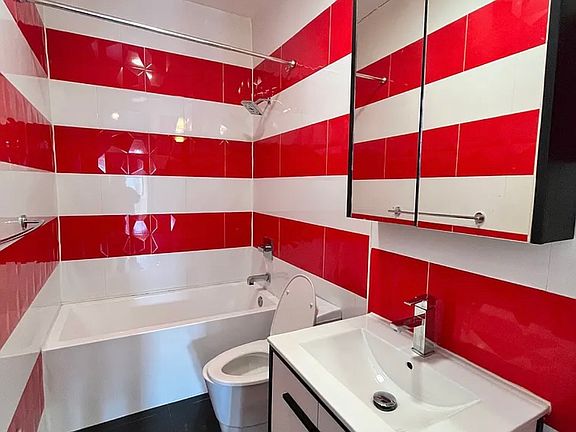 3rd image of 739 Garfield Ave #2D