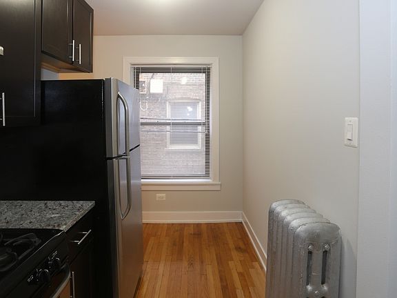 5th image of 516 W Cornelia Ave APT 120