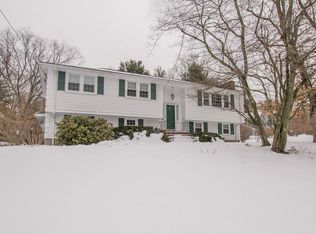 24 Flint Locke Ln, Medfield, MA 02052