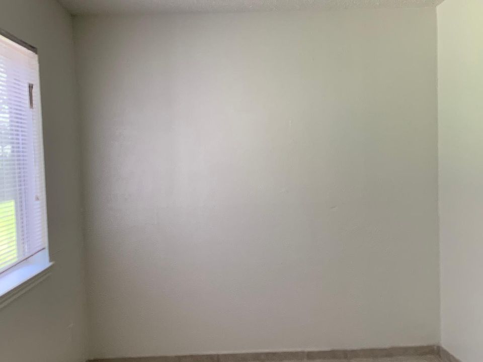 2nd image of 219 Lake Meadows Dr