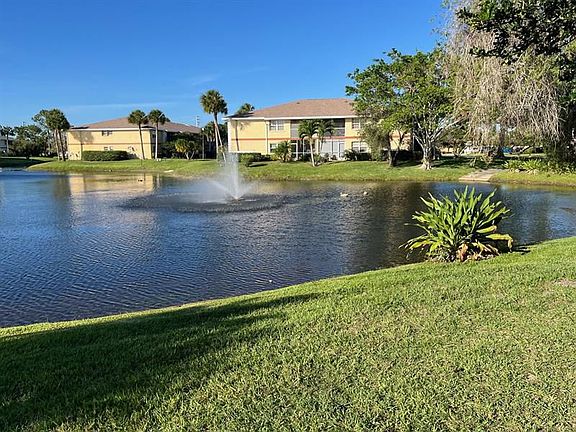 4th image of 1533 SE Royal Green Cir #102