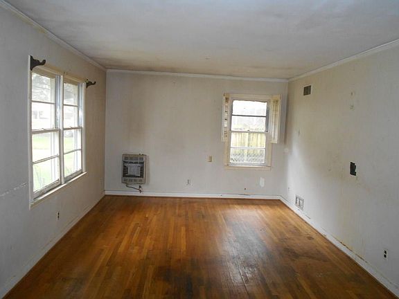 4th image of 1423 E Rebecca Dr