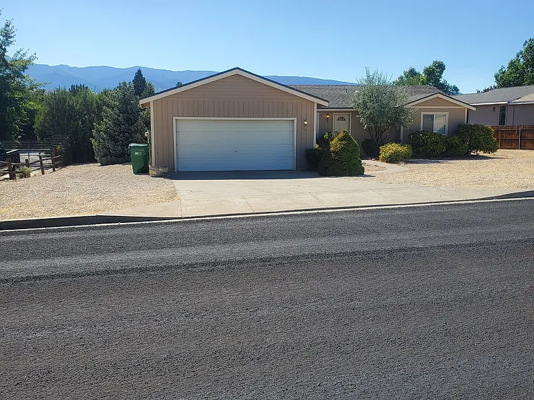 15125 Crimson Dr — Photo 1