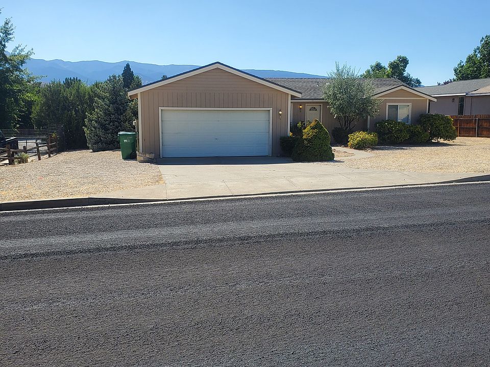 1st image of 15125 Crimson Dr