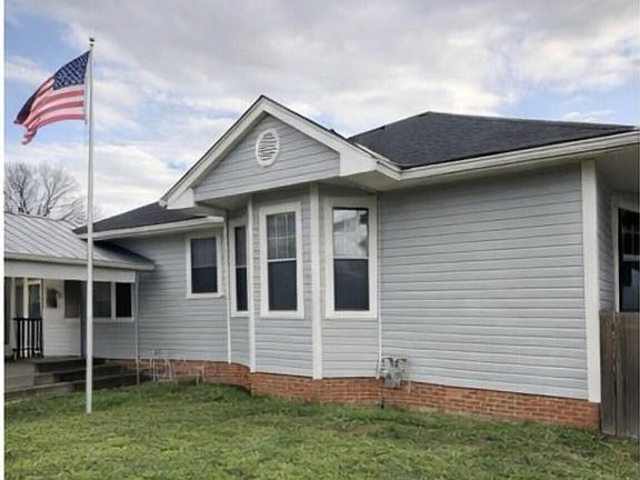 2nd image of 600 Bell Ave