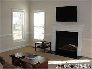 2nd image of 2021 Charterhouse Ln