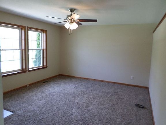 2nd image of 29240 Kauffman St