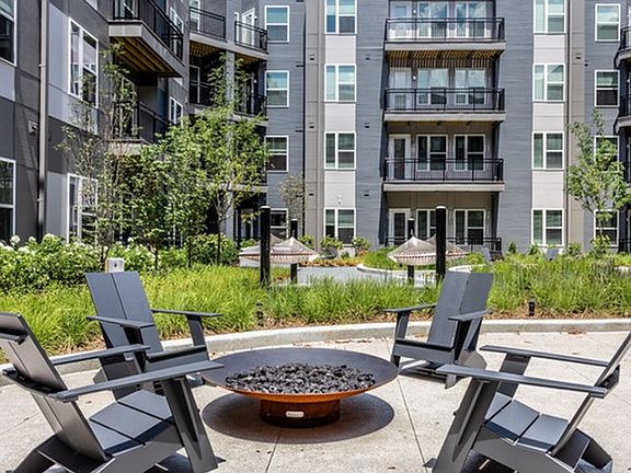 Fire Pit Lounge