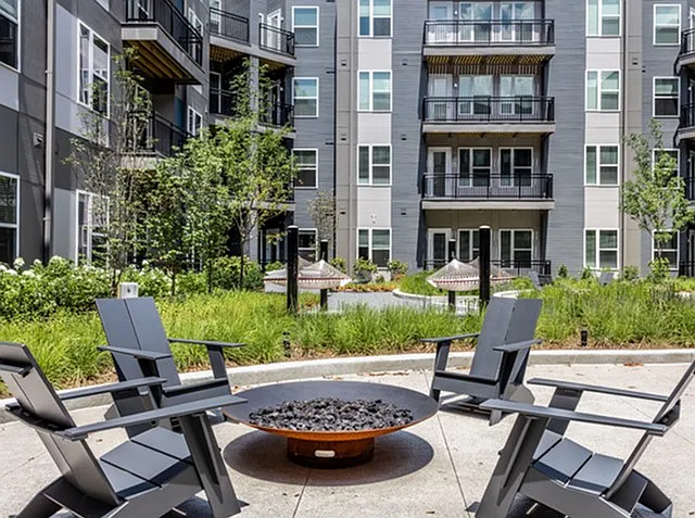 Grid Fire Pit Lounge
