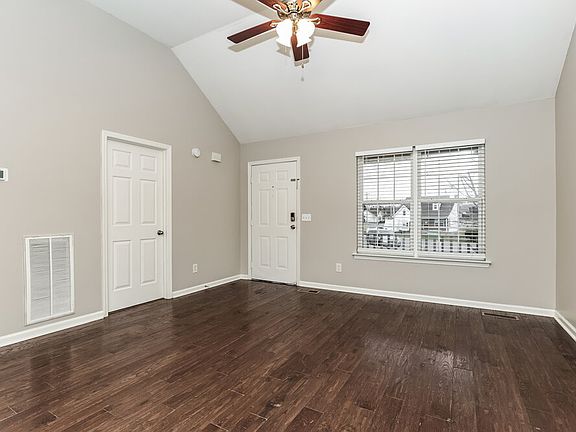3rd image of 602 Windbirch Trl