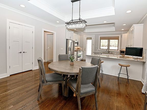 5th image of 4008 Creekside Pointe
