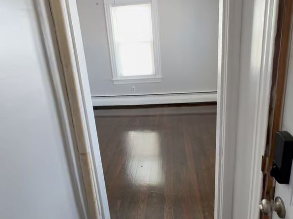 21 Pullen Ave #2