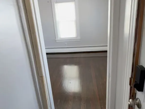 21 Pullen Ave #2, Pawtucket, RI 02861