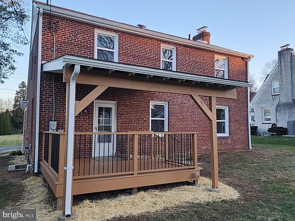 2nd image of 1642 N Hills Ave