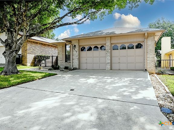 3rd image of 1217 Bluff Creek Cir