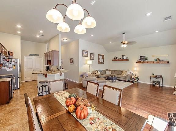3rd image of 258 Millstone Dr