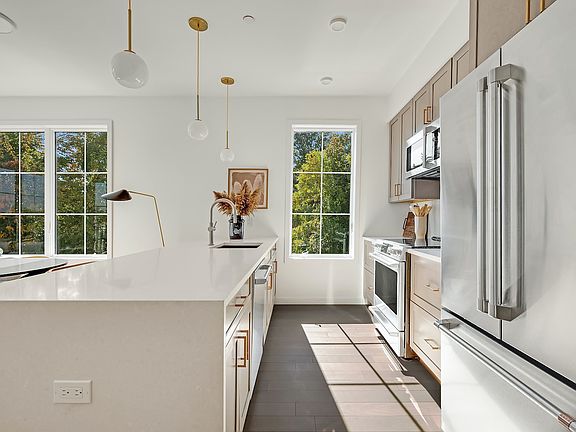 2nd image of 7 S Highland Ave #M01