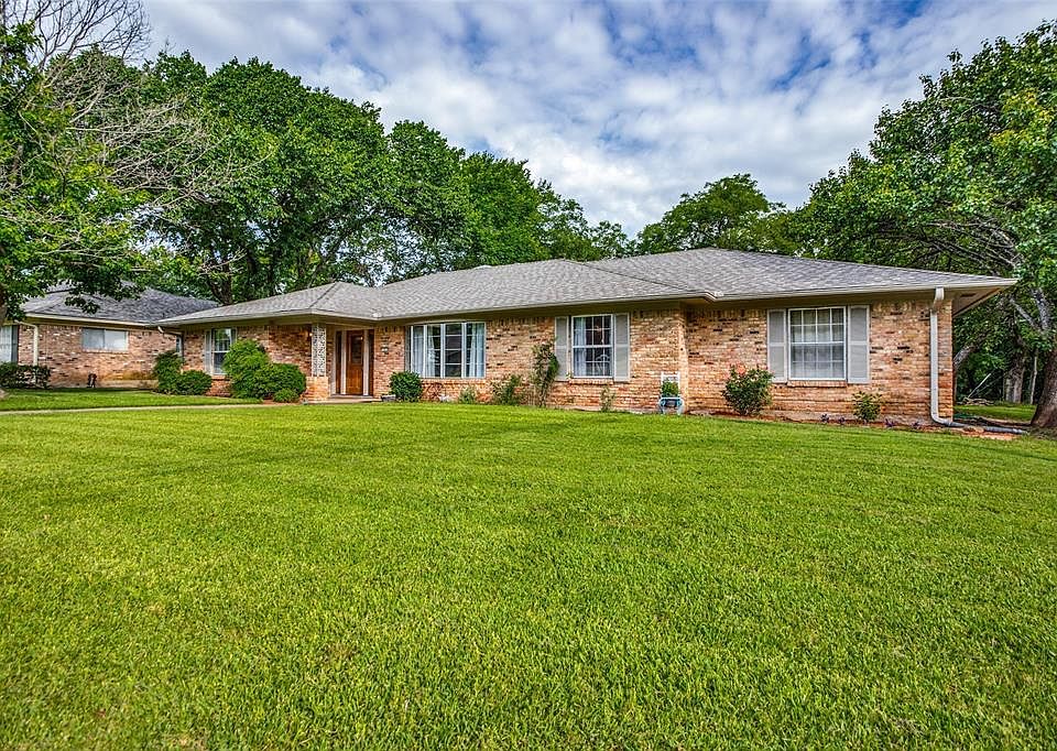 1st image of 1401 Crescent Dr