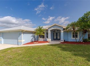 1977 Neptune Dr, Englewood, FL 34223