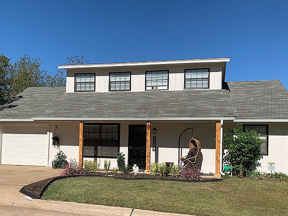 3rd image of 2208 E Crestwood Dr
