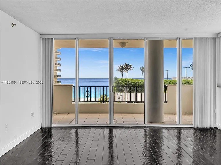 6422 Collins Ave #701 — Photo 4