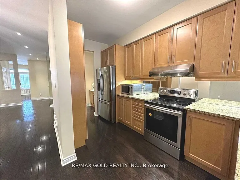 471 Meadowridge Ct — Photo 15