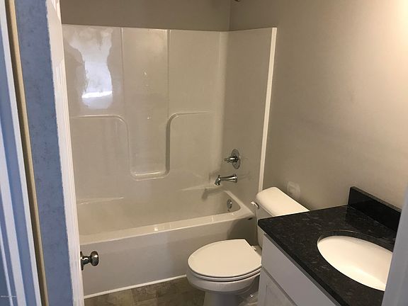 4th image of 169 Hilltop Dr