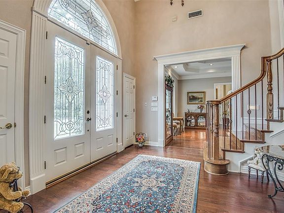 3rd image of 6066 Forest River Dr