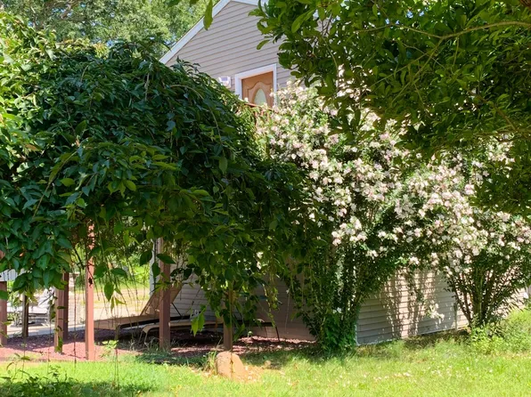 (undisclosed Address), Exeter, RI 02822